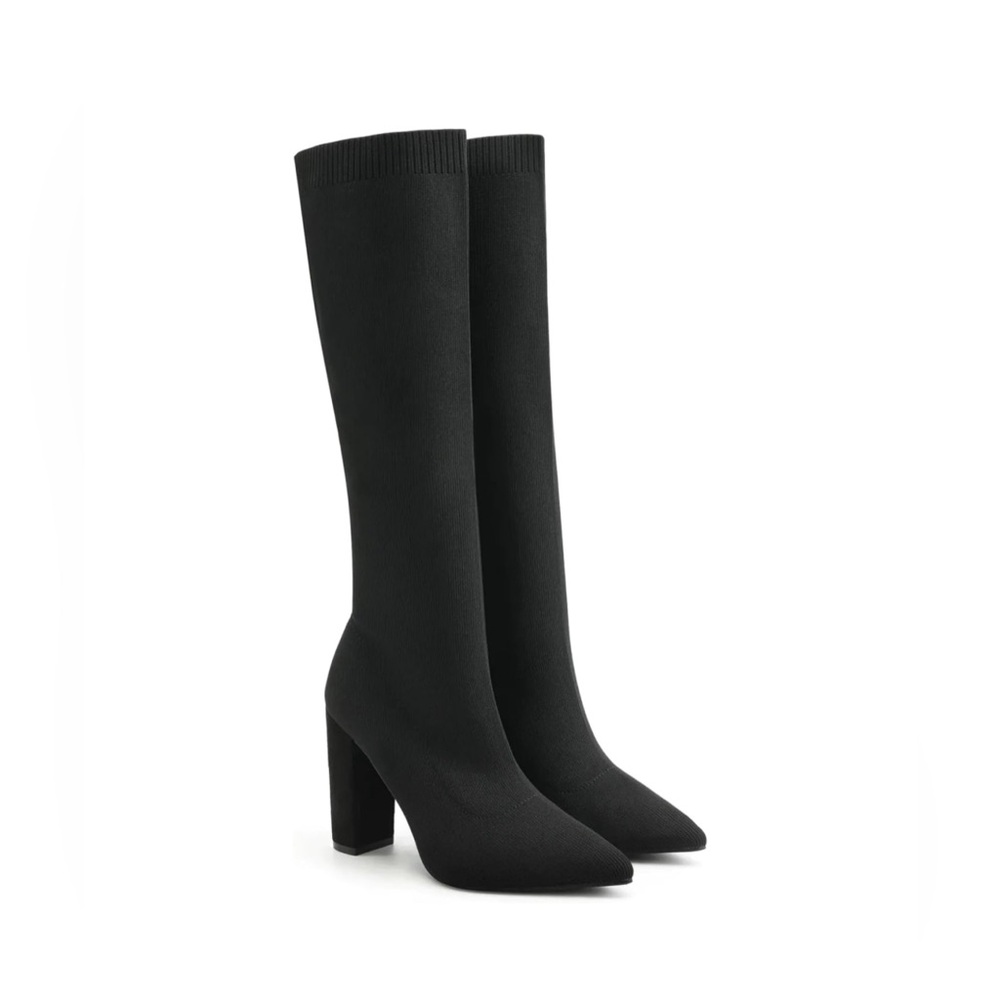 24- NEWBELLA new High knee knit boots size 6-6.5